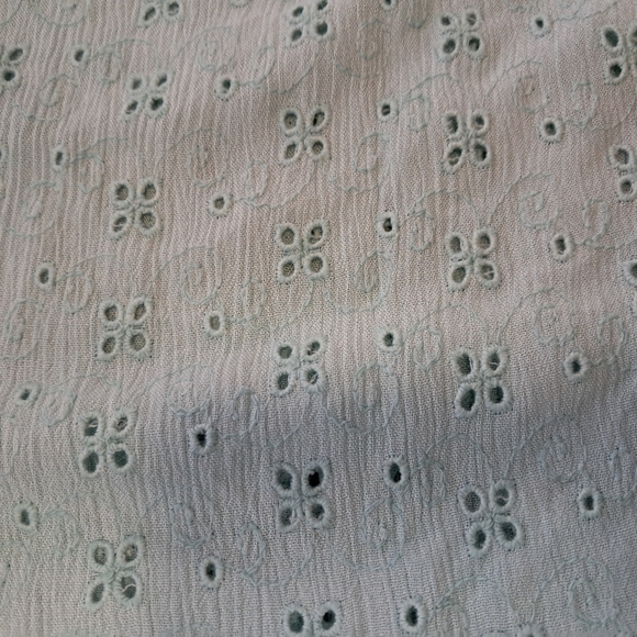 New Directions Light Green Blouse - Picture 6 of 16